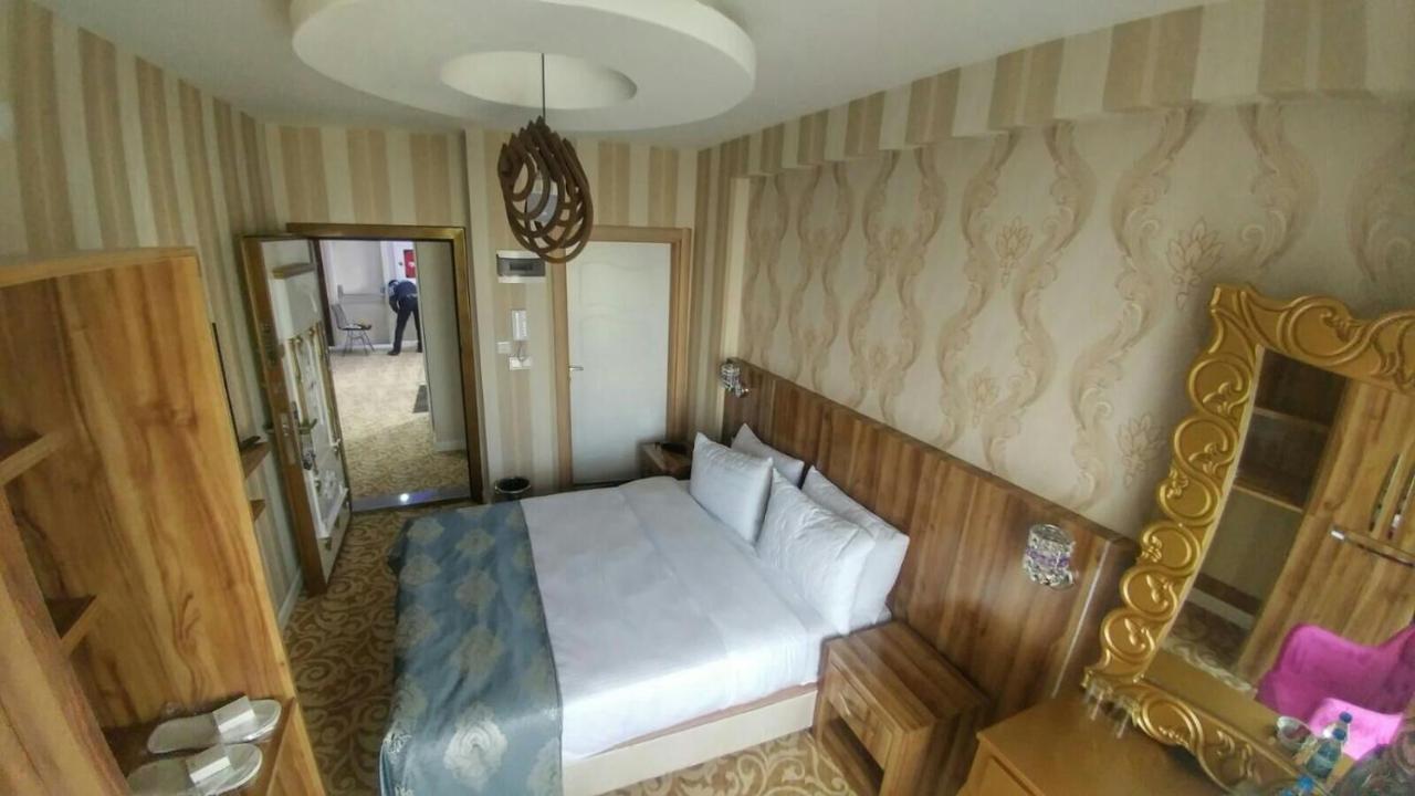 Crystall Hotel Van Exterior foto